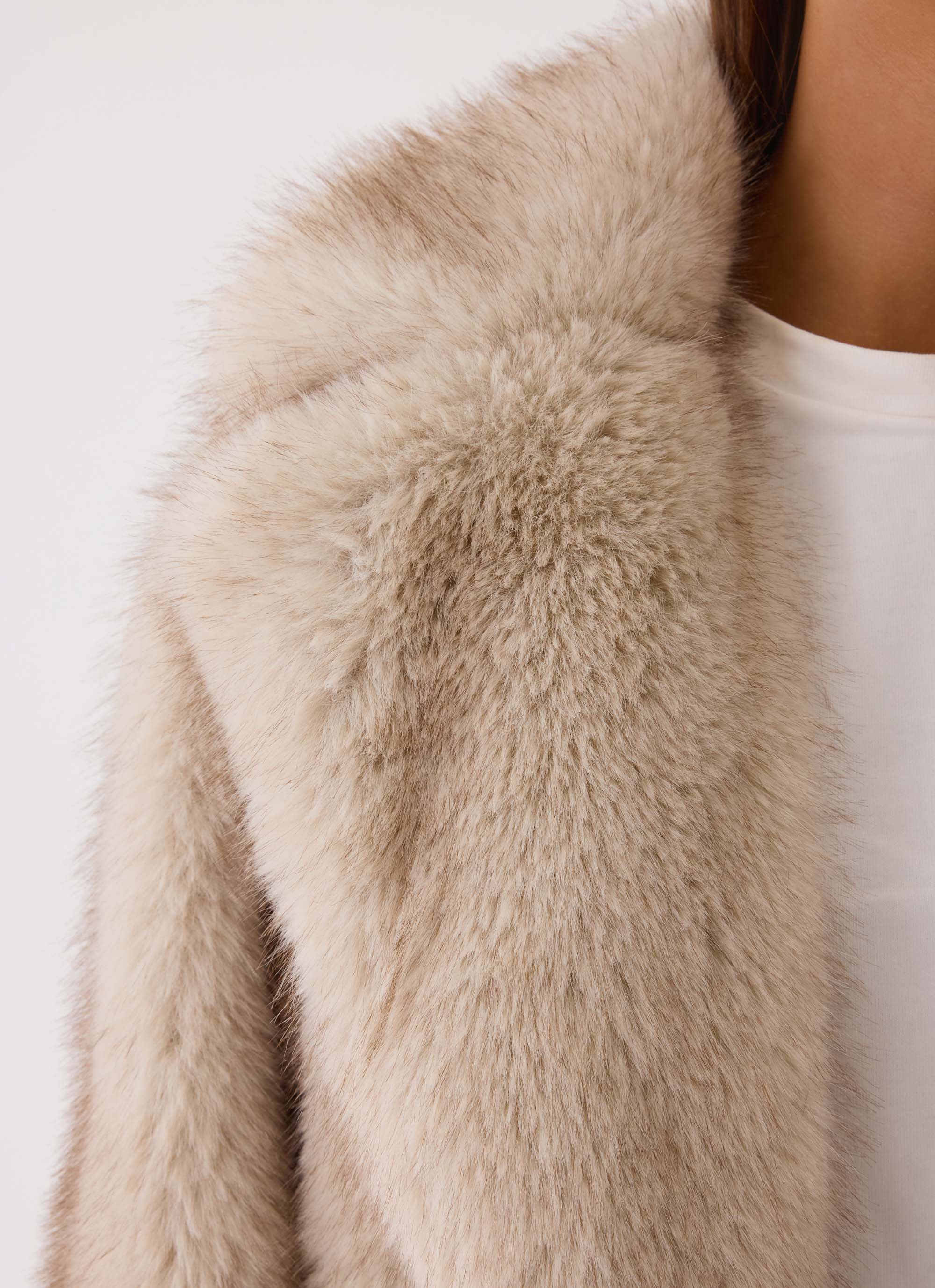 Aspen Avenue Faux Fur Coat - Natural